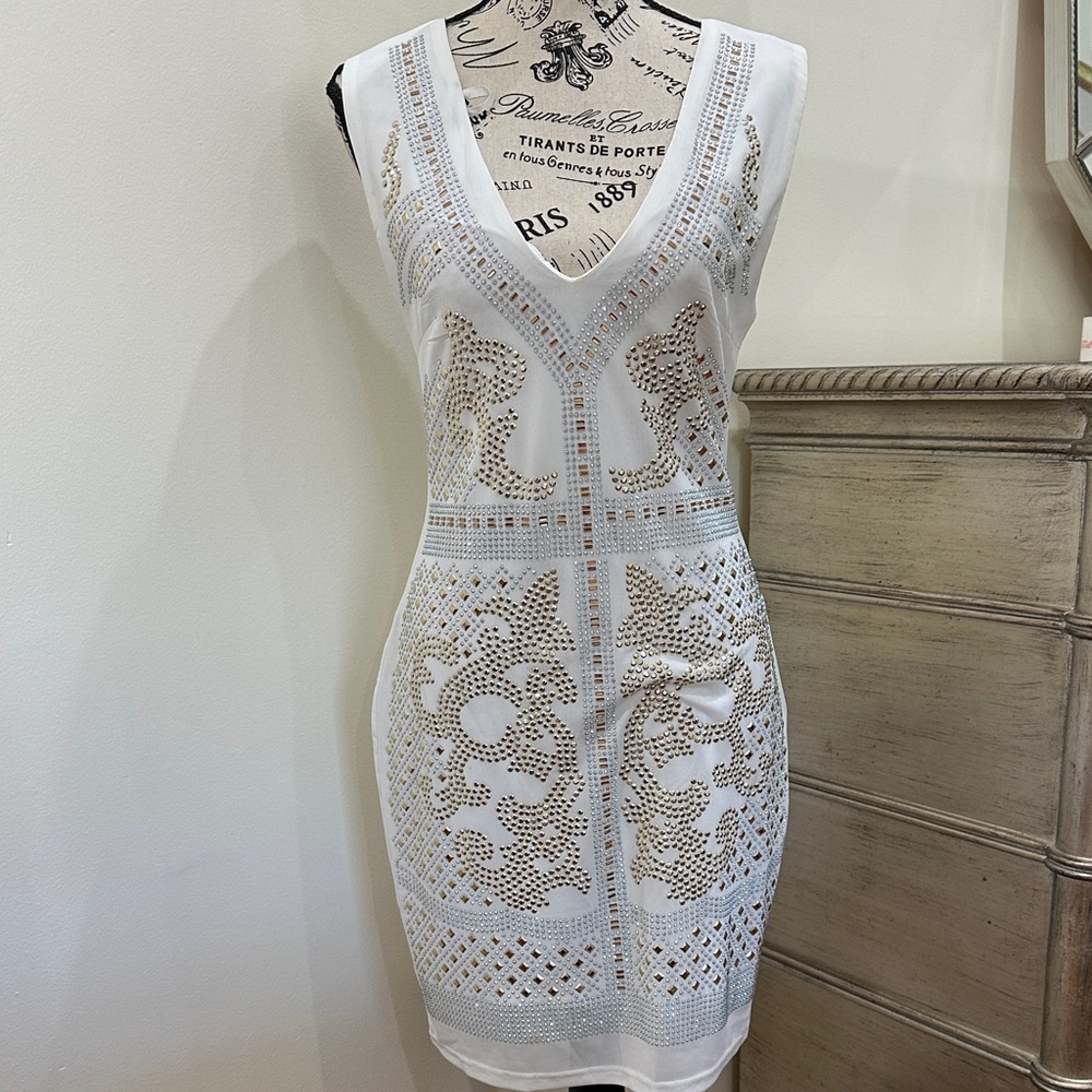 Bebe White gold studs v neck Sleeveless Dress